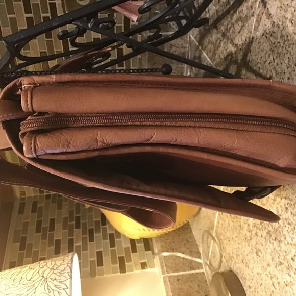 Wilsons Leather Bags Vintage Wilson Leather Expandable Messenger